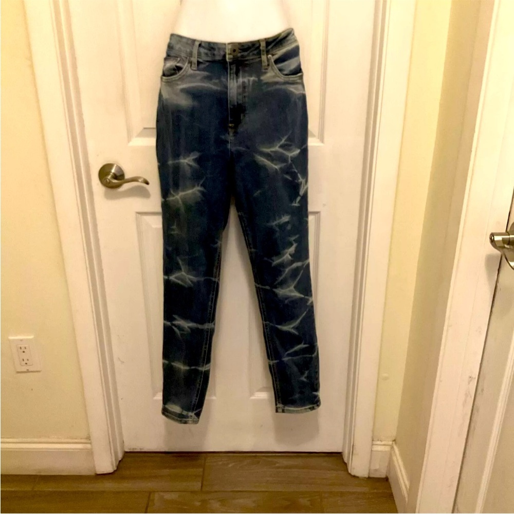 American Rag Cie Women's Bleached Skinny Jeans Size 13